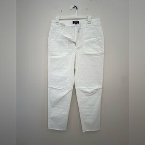 Beautiful crisp white cotton banana republic pants. Flattering fit size 8 NWOT